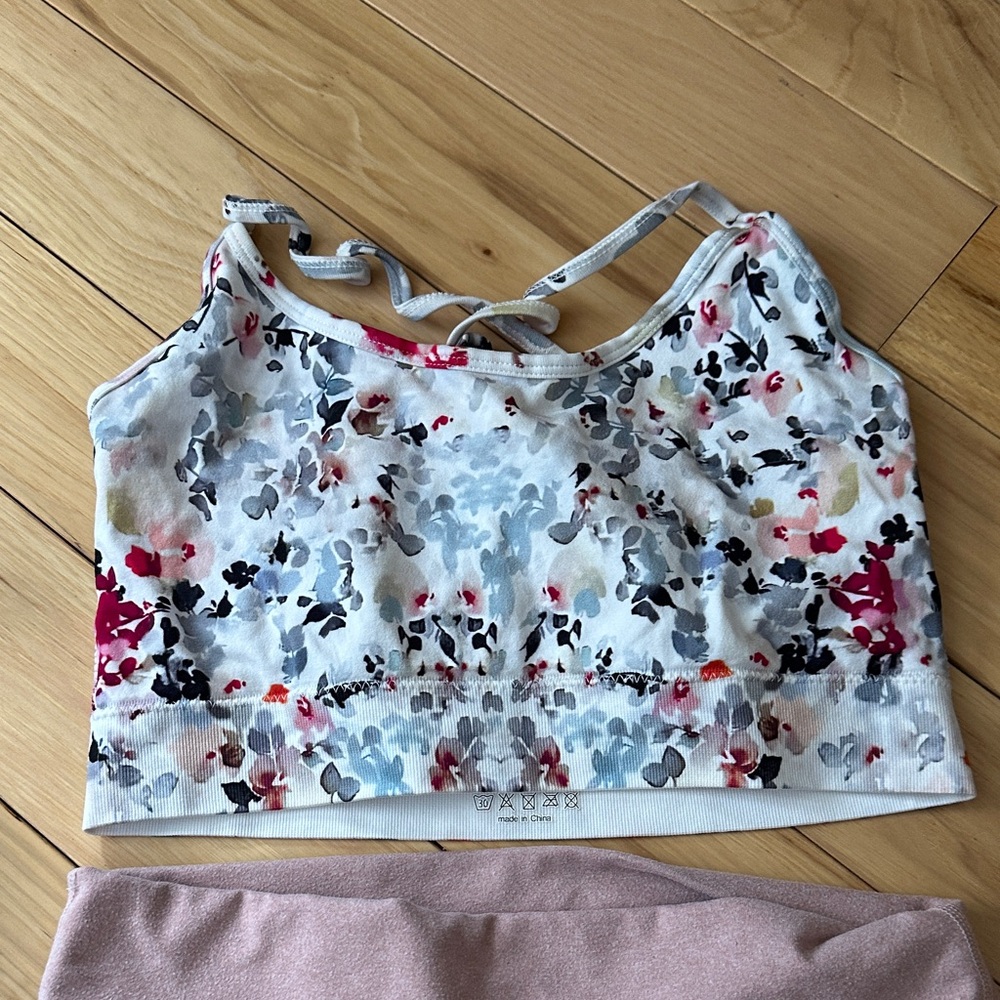 Women’s Size Small Workout Bundle - image 4